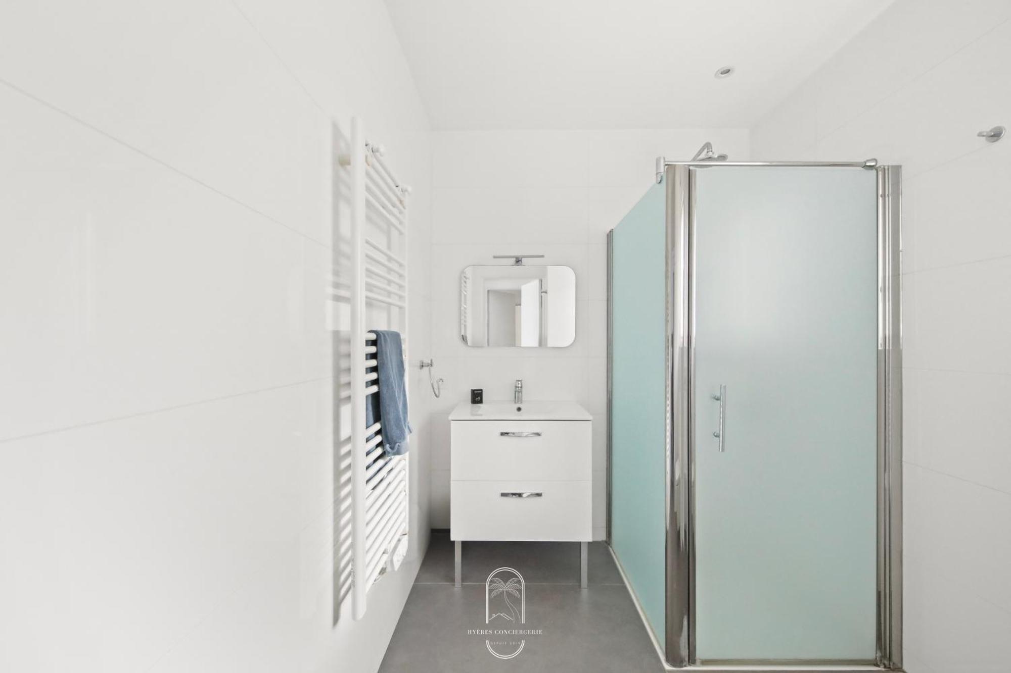 Villa Antoine Appartement Rdj Vue Mer Clim Wifi Parking Plage 50M La Garonne Le Pradet Ngoại thất bức ảnh