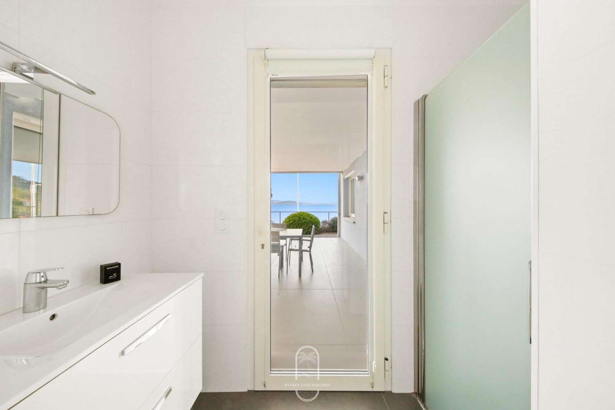 Villa Antoine Appartement Rdj Vue Mer Clim Wifi Parking Plage 50M La Garonne Le Pradet Ngoại thất bức ảnh